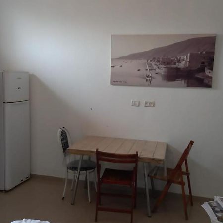 Appartamento פינה שקטה דקה הליכה לכנרת והטיילת Tiberiade Esterno foto
